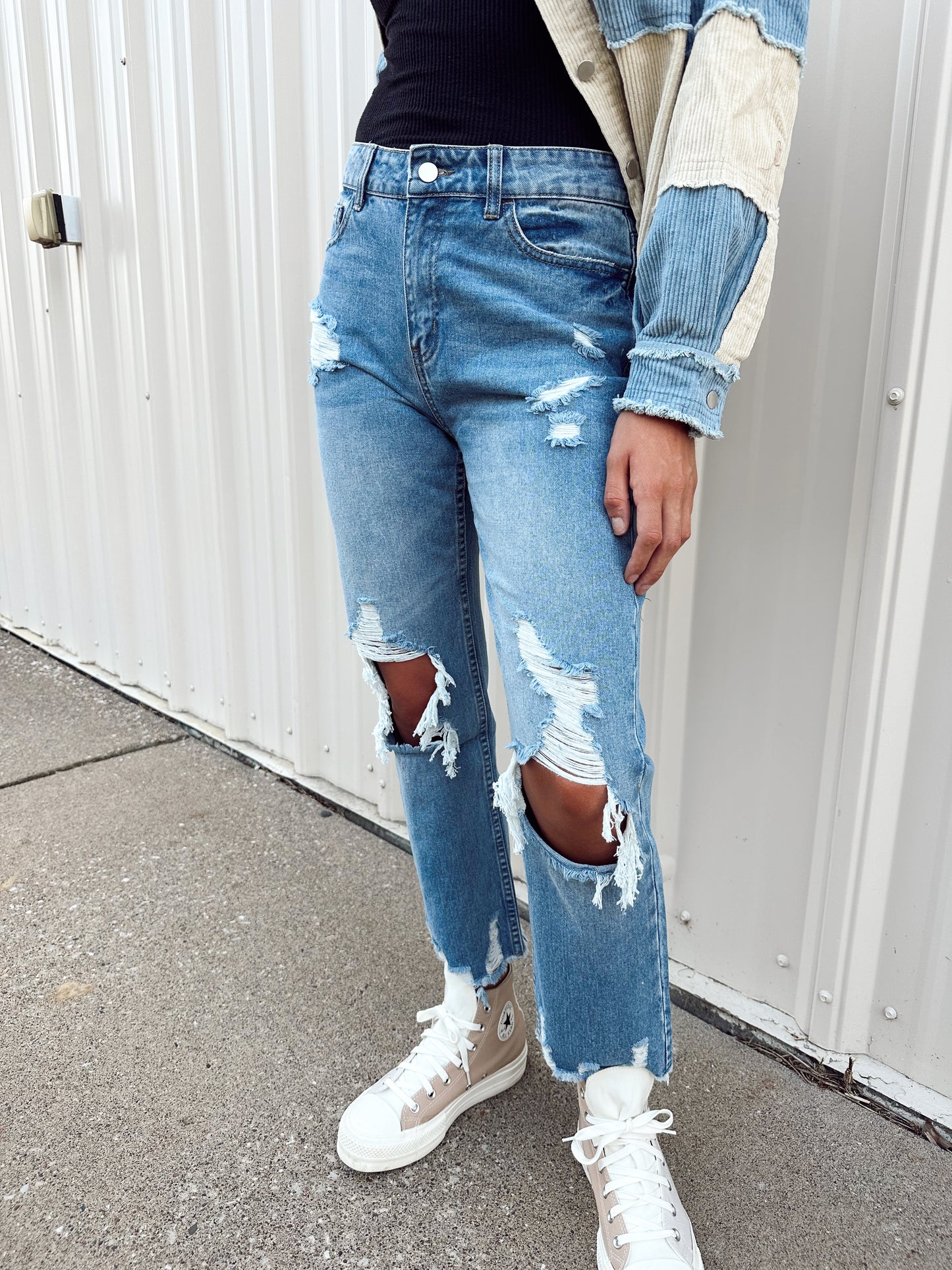 Sutton Distressed High Waisted Jeans (XL available)